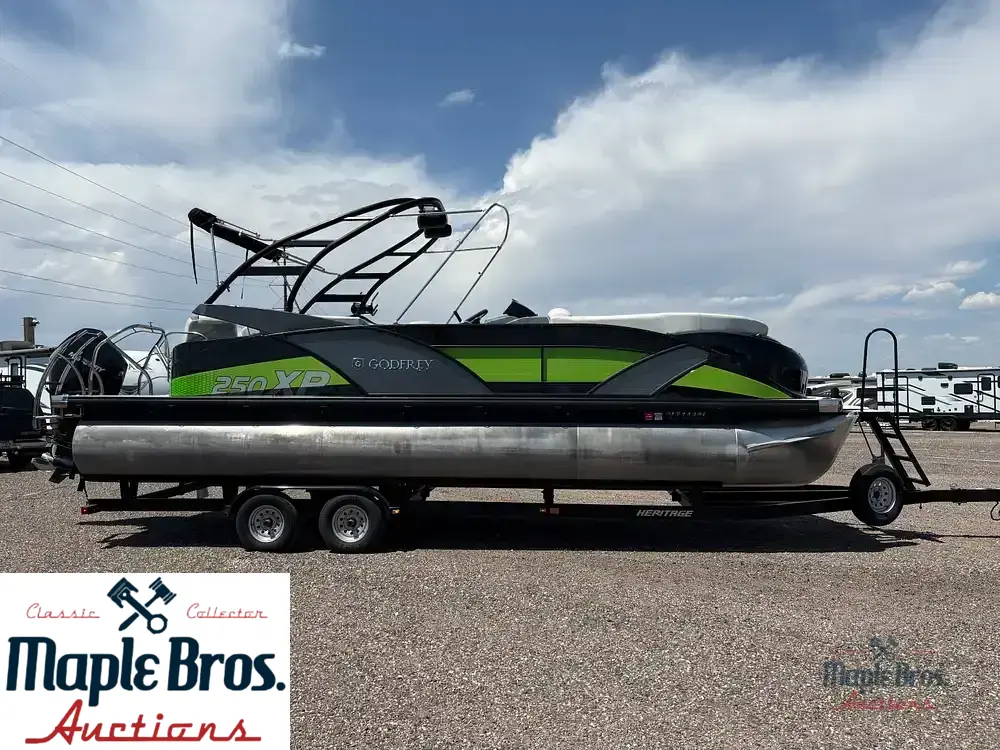 2020 Godfrey Pontoon 250 XP