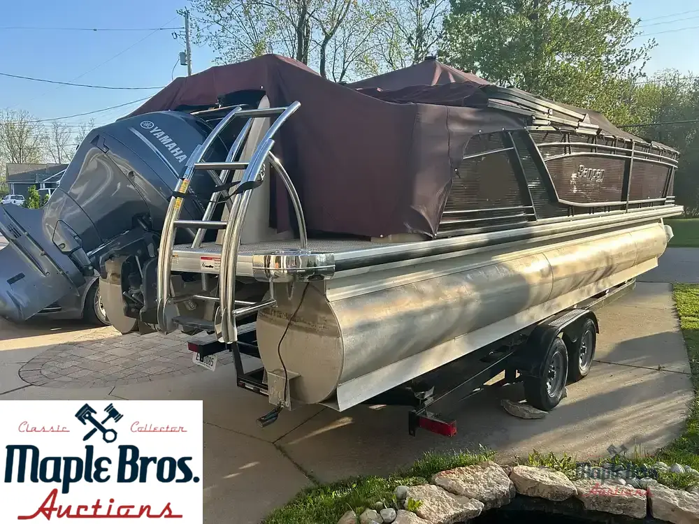 2018 Godfrey Pontoon San Pan 2500 WB