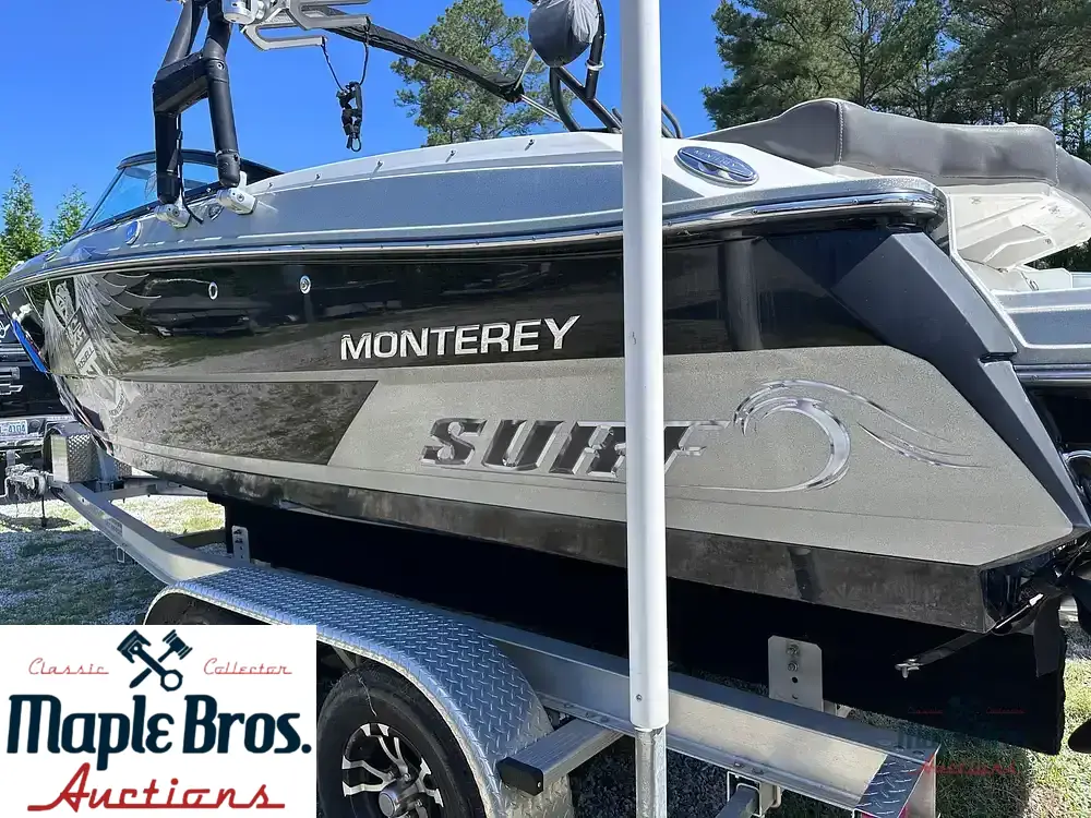 2017 Monterey 238 SS Surf