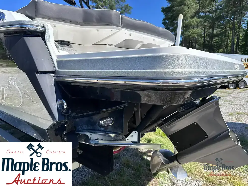 2017 Monterey 238 SS Surf