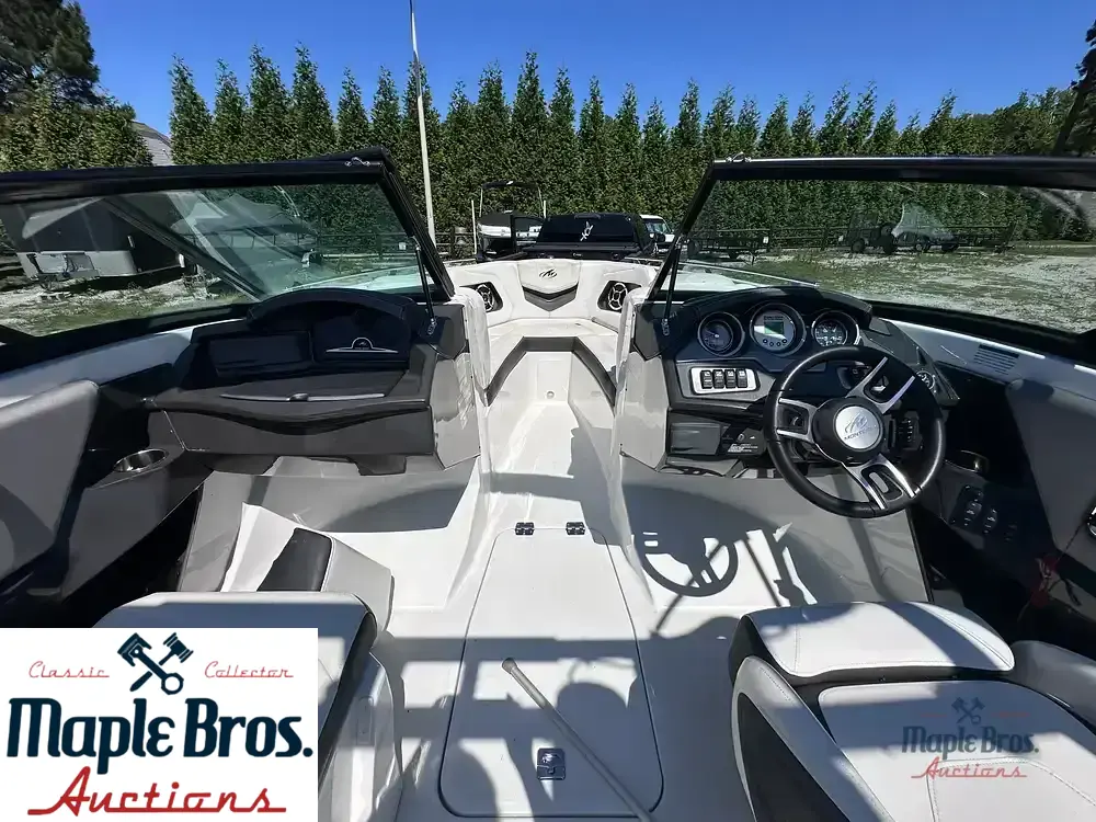 2017 Monterey 238 SS Surf