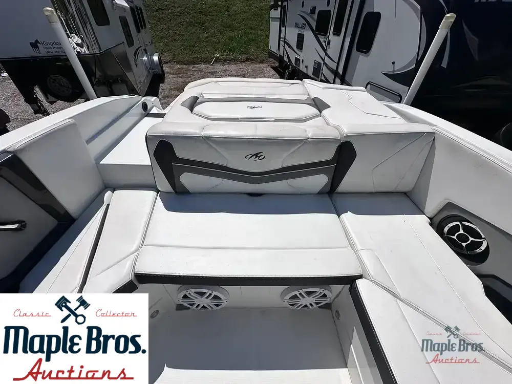 2017 Monterey 238 SS Surf
