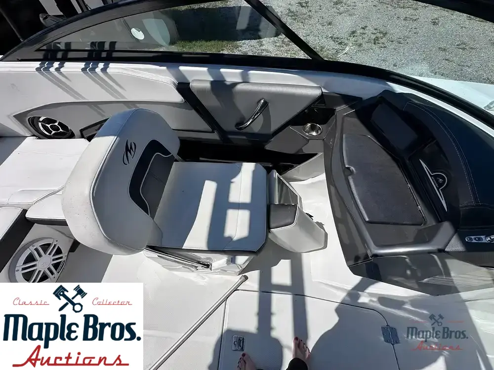 2017 Monterey 238 SS Surf