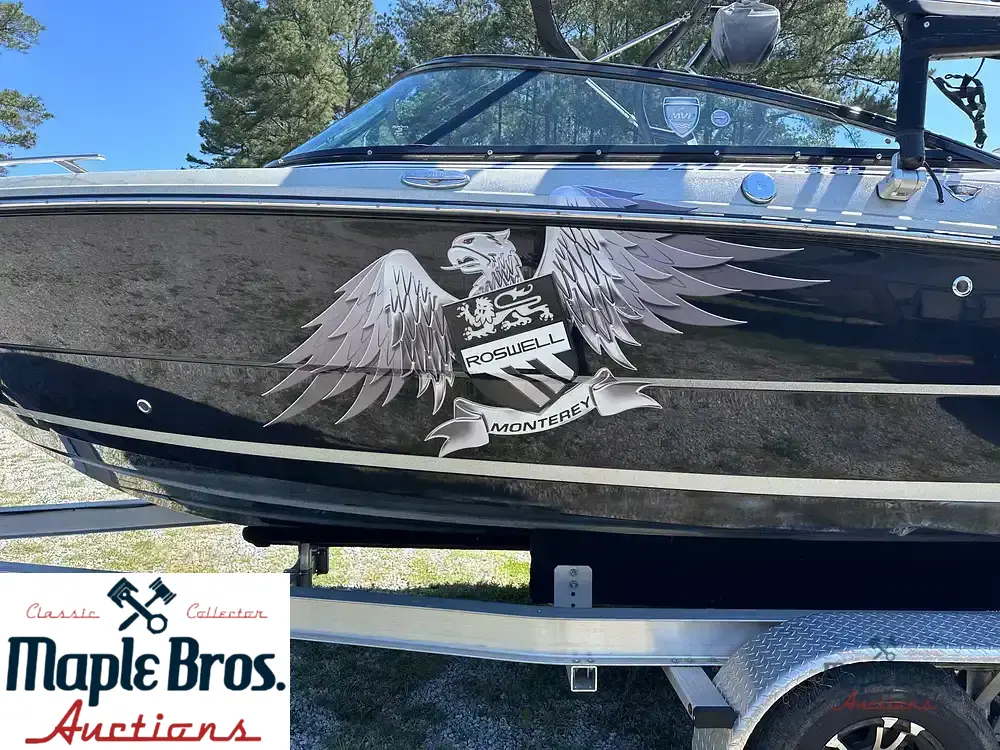 2017 Monterey 238 SS Surf