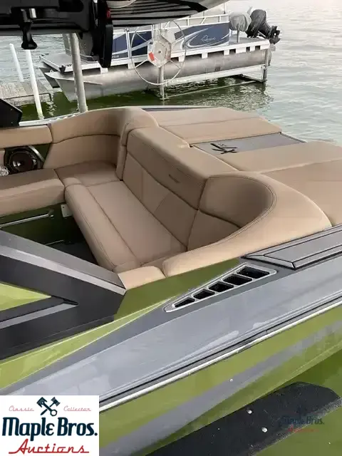 2022 Mastercraft XT21