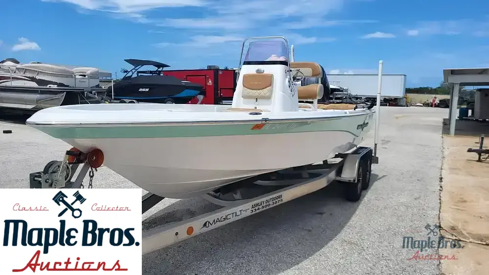 2024 NauticStar 214 Bay