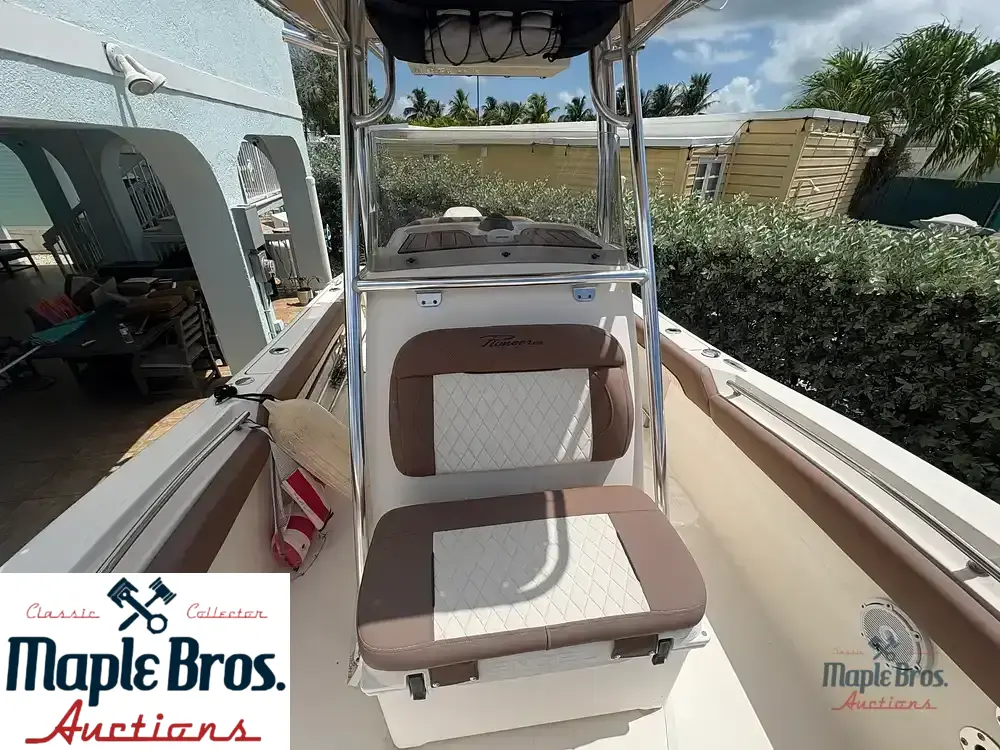 2022 Pioneer 222 Sportfish