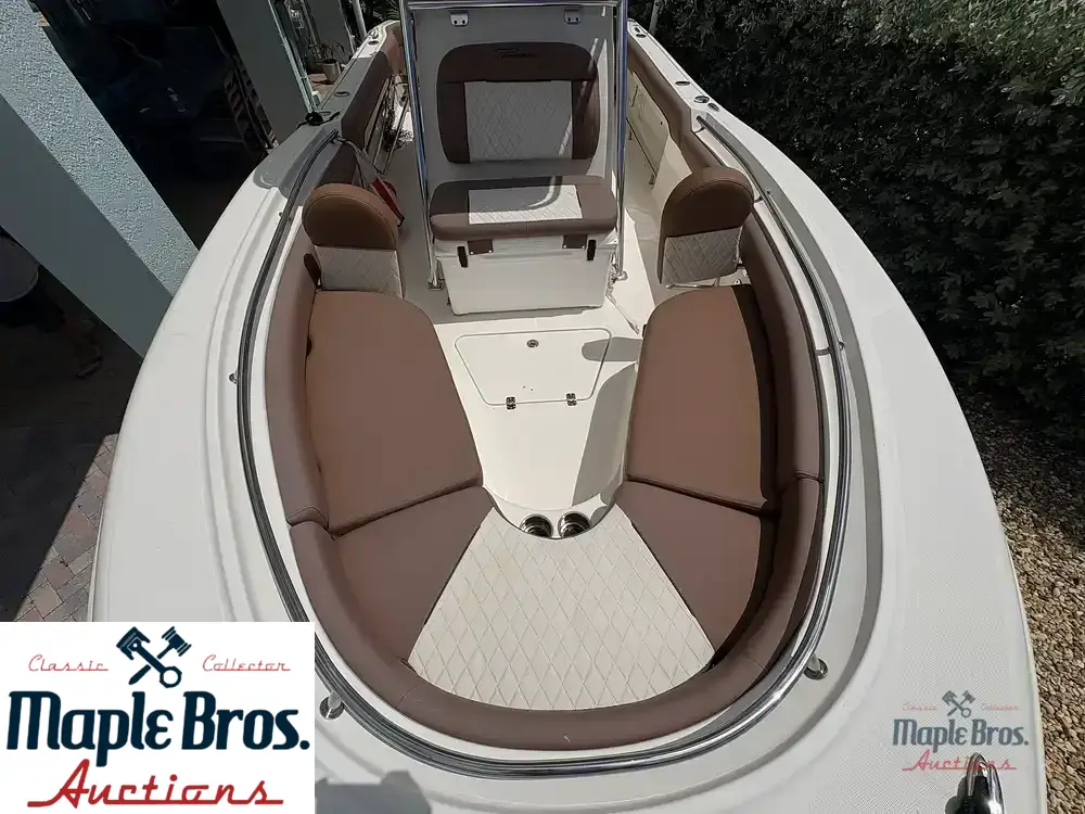 2022 Pioneer 222 Sportfish