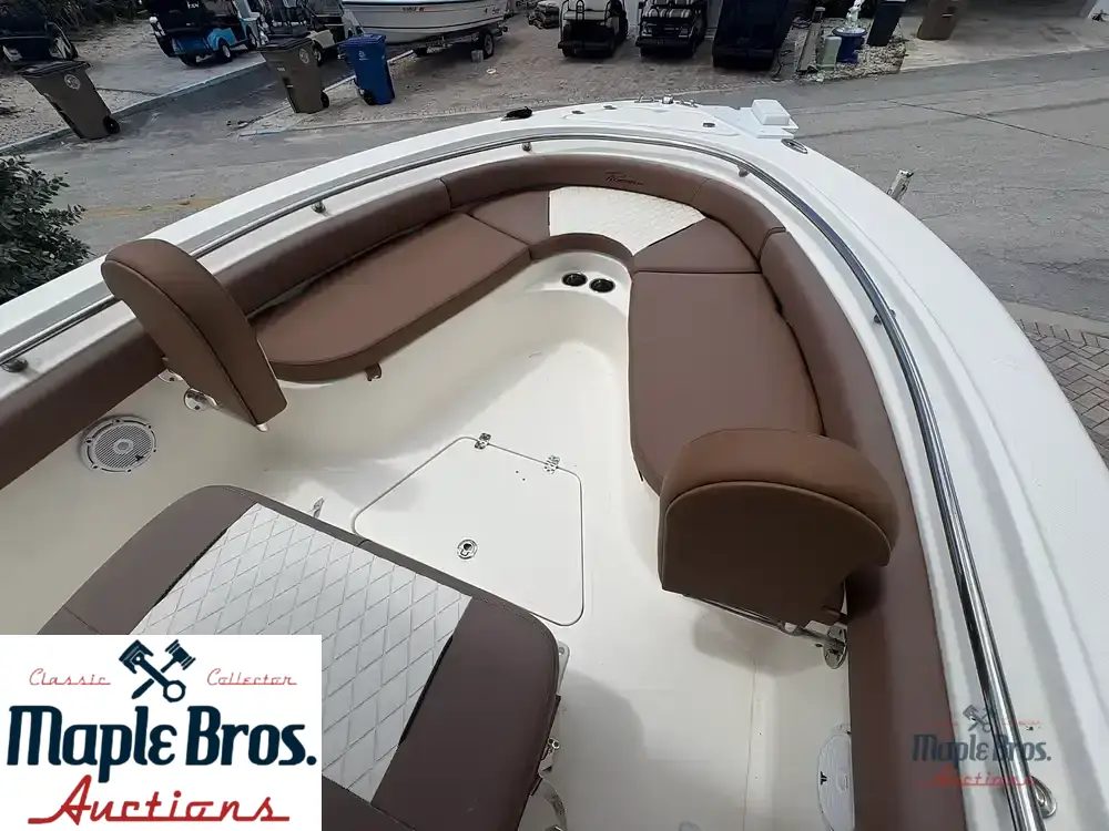 2022 Pioneer 222 Sportfish