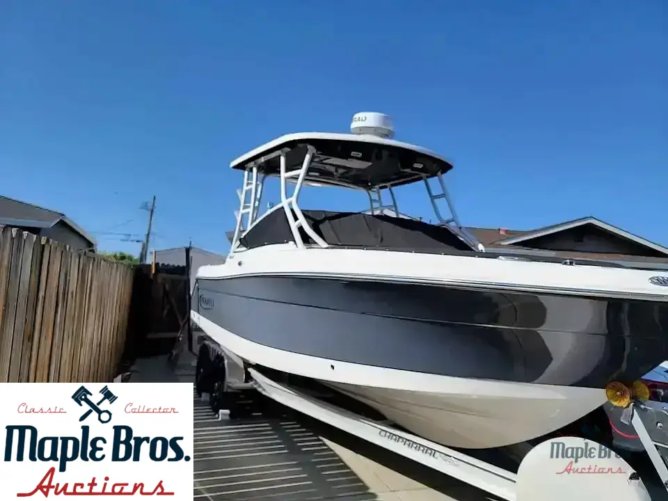 2022 Robalo R247