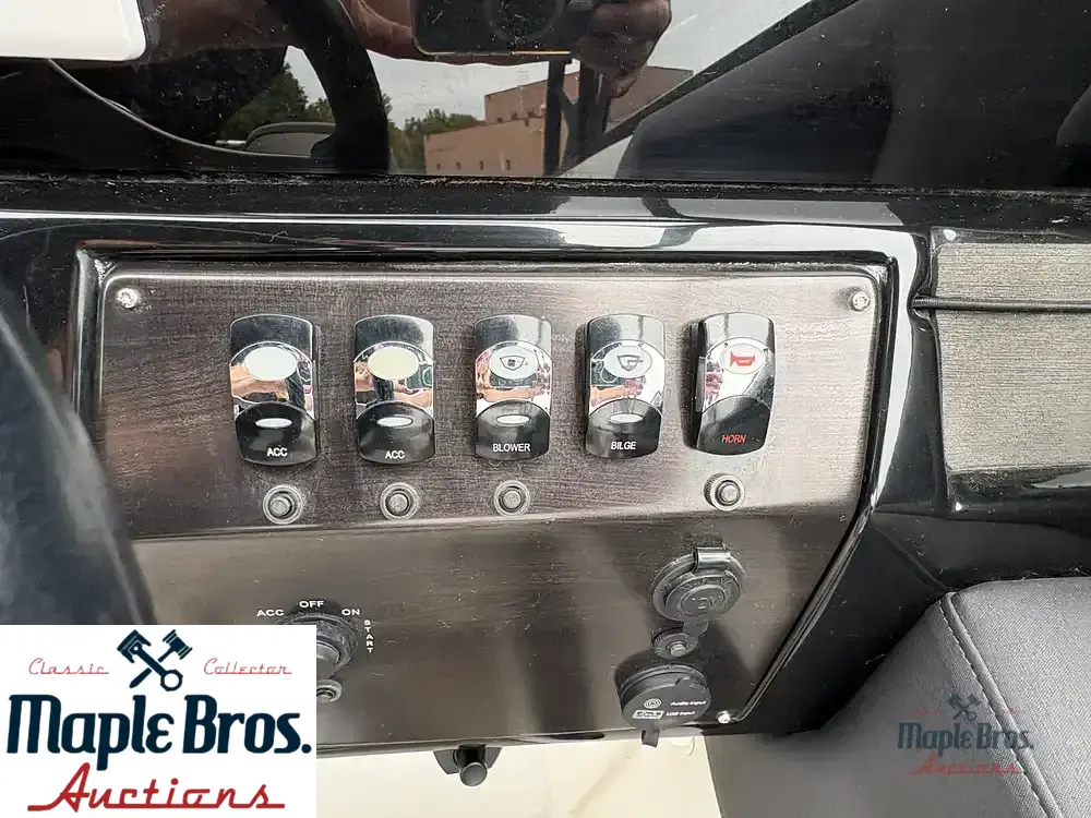 2018 Rinker Q5