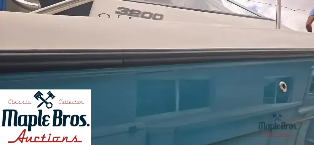 2009 Century Offshore 3200