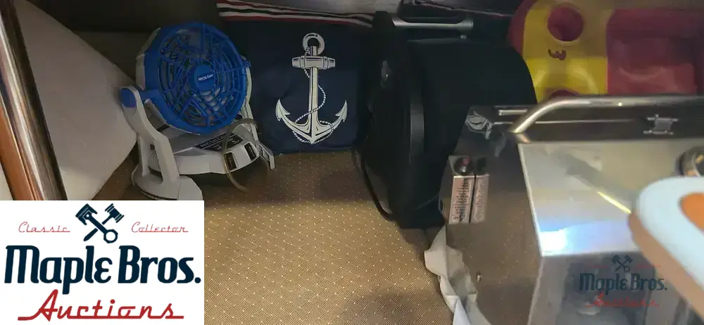 2009 Century Offshore 3200