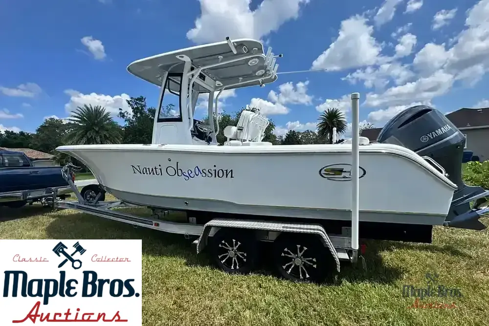 2018 Sea Hunt Ultra 235 SE