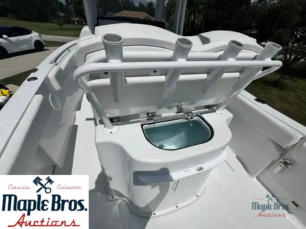 2018 Sea Hunt Ultra 235 SE