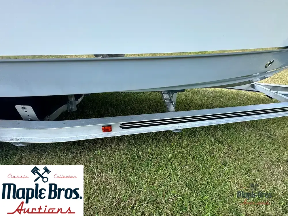 2018 Sea Hunt Ultra 235 SE