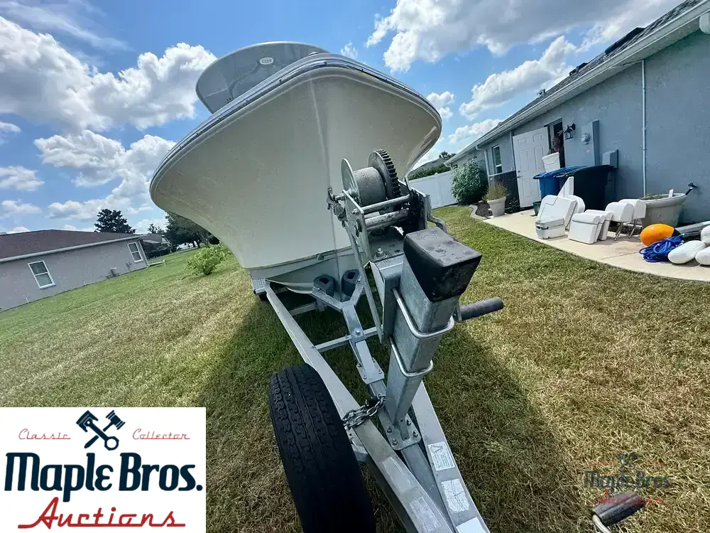 2018 Sea Hunt Ultra 235 SE