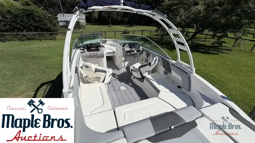 2023 Chaparral 23SSI