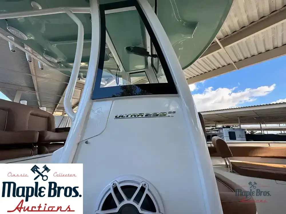 2023 Sea Hunt Ultra 239 SE
