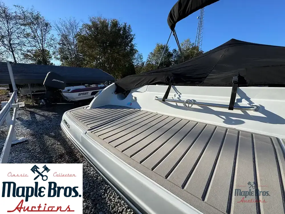 2023 Crownline 240 SS