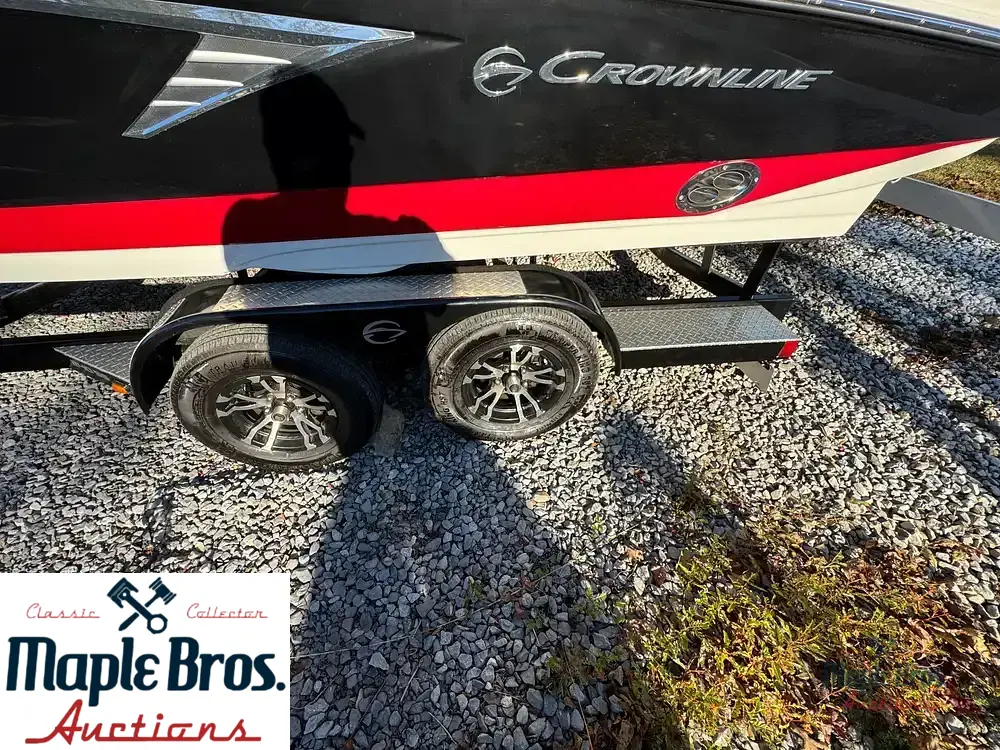 2023 Crownline 240 SS