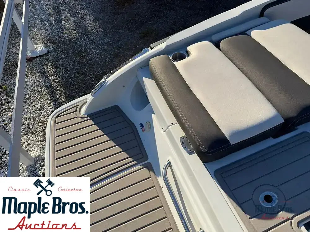 2023 Crownline 240 SS