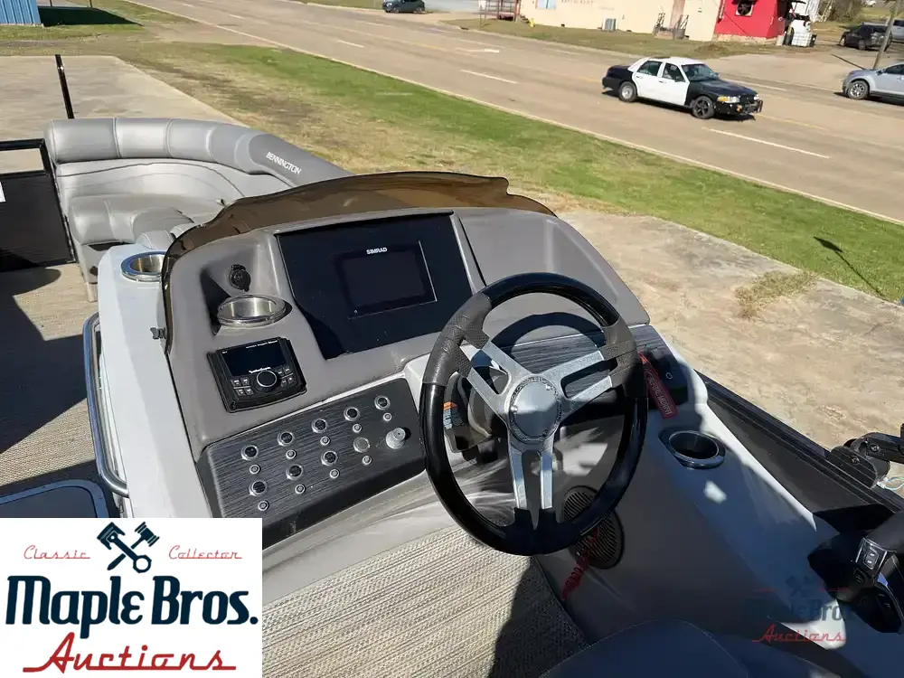 2021 Bennington R23