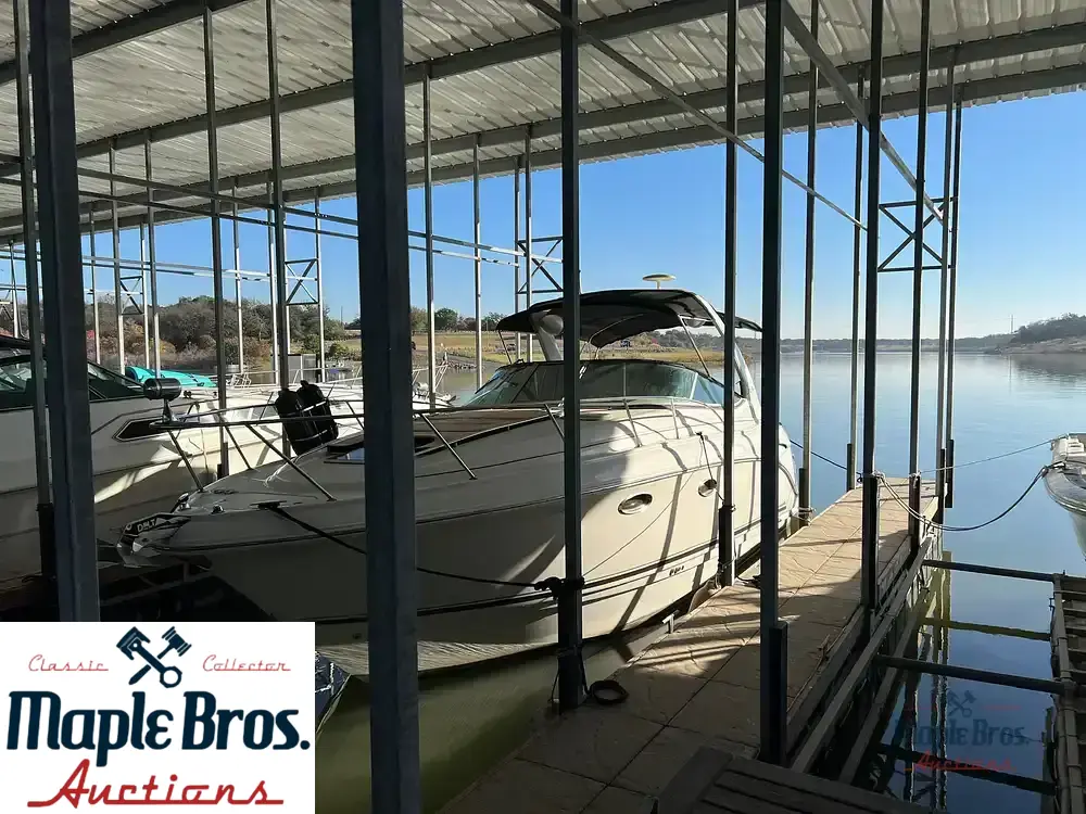 2005 Chaparral 310 Signature