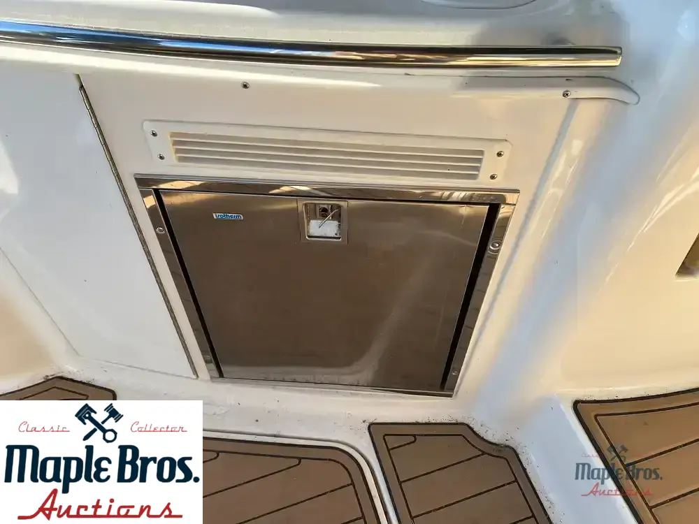 2005 Chaparral 310 Signature