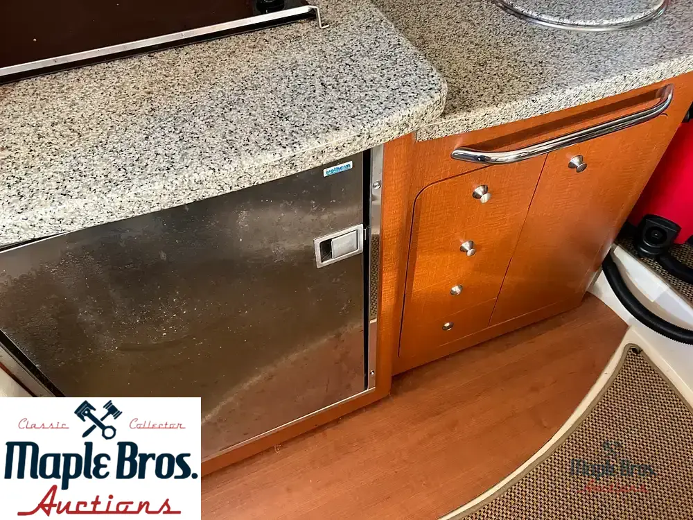 2005 Chaparral 310 Signature