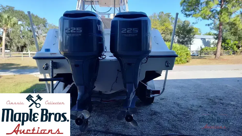 2003 Hydra-Sports 2600WA