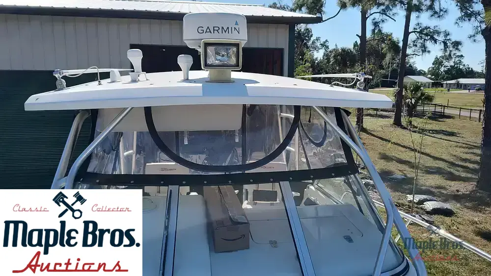 2003 Hydra-Sports 2600WA