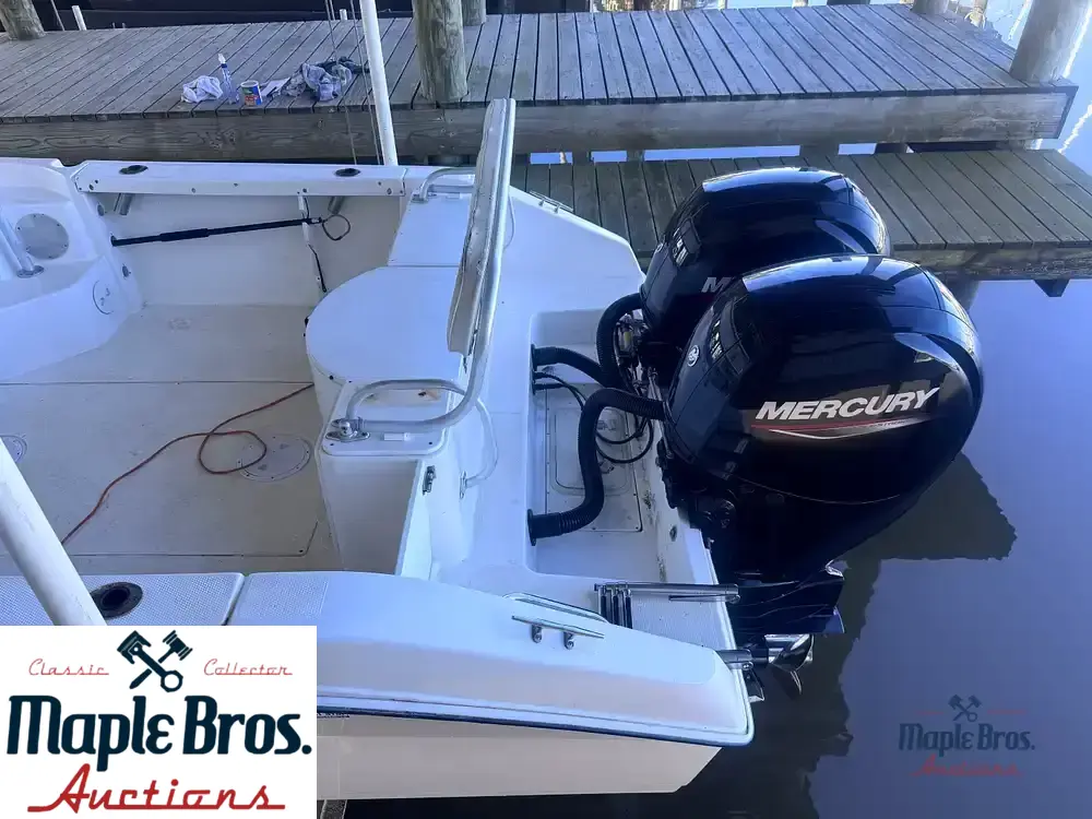 2001 Cobia 250WA