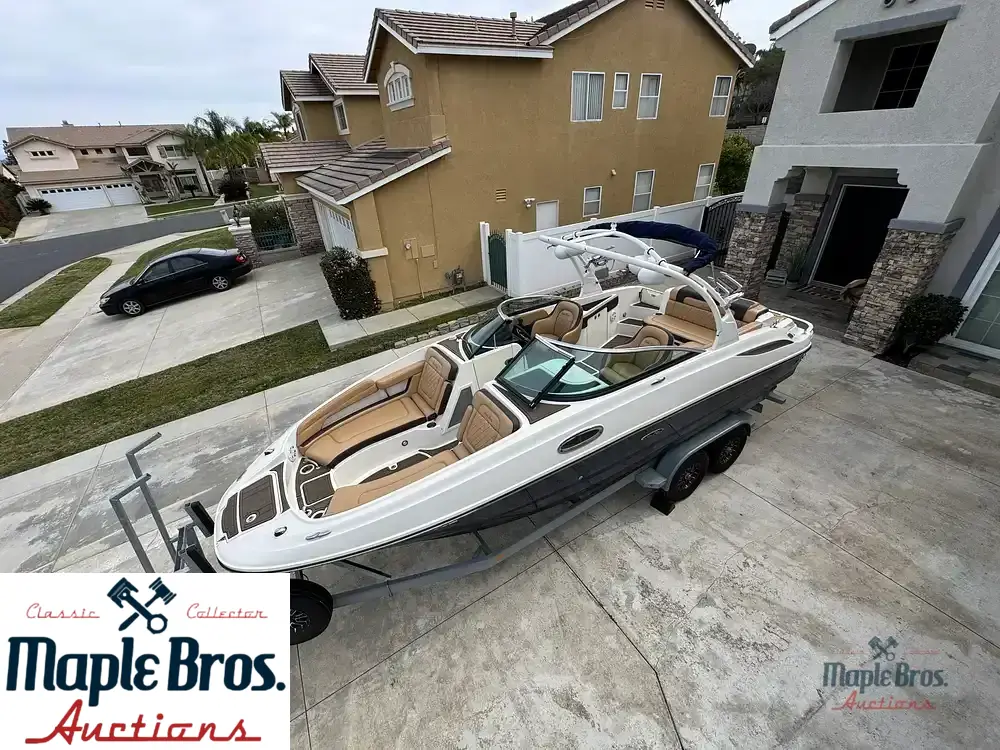 2013 Sea Ray 260 Sundeck