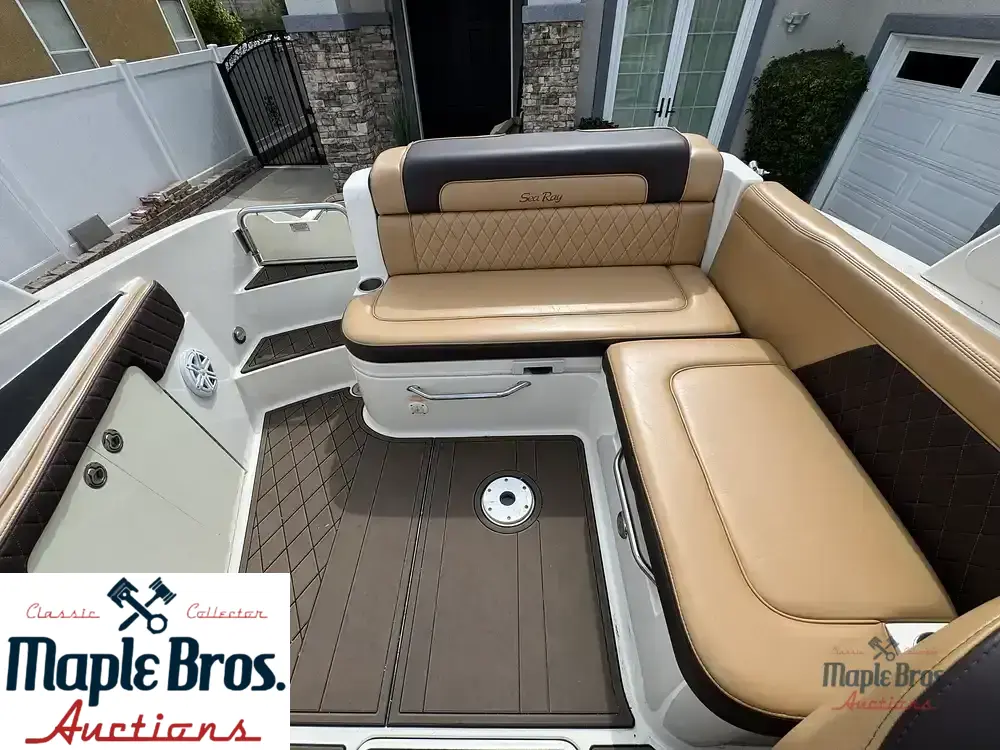 2013 Sea Ray 260 Sundeck