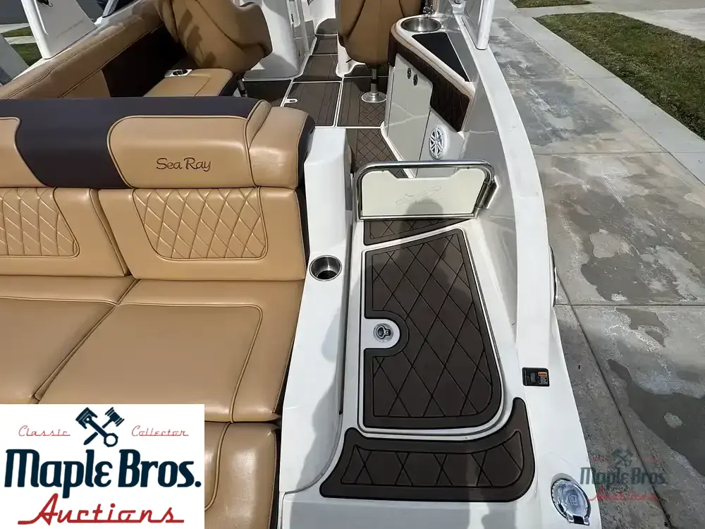 2013 Sea Ray 260 Sundeck