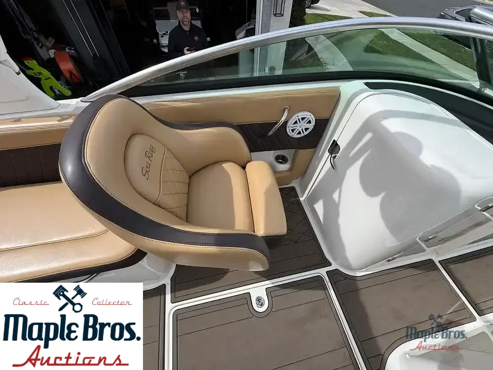 2013 Sea Ray 260 Sundeck