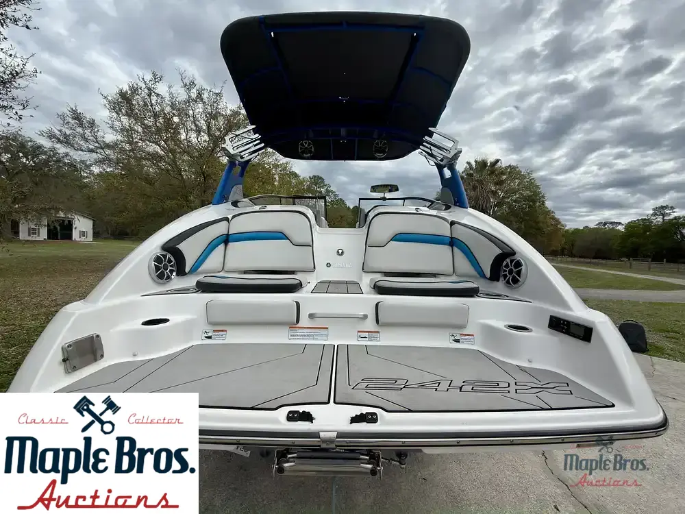 2020 Yamaha Wake Series 242X