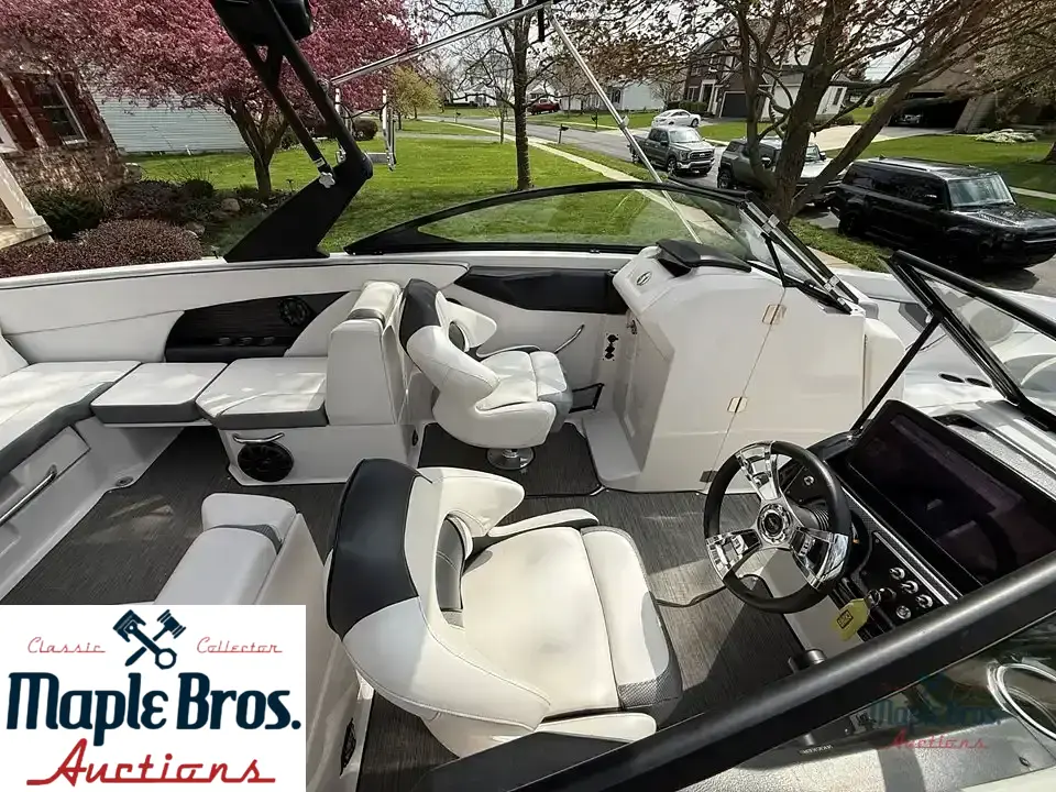 2019 Scarab 255 id wake edition
