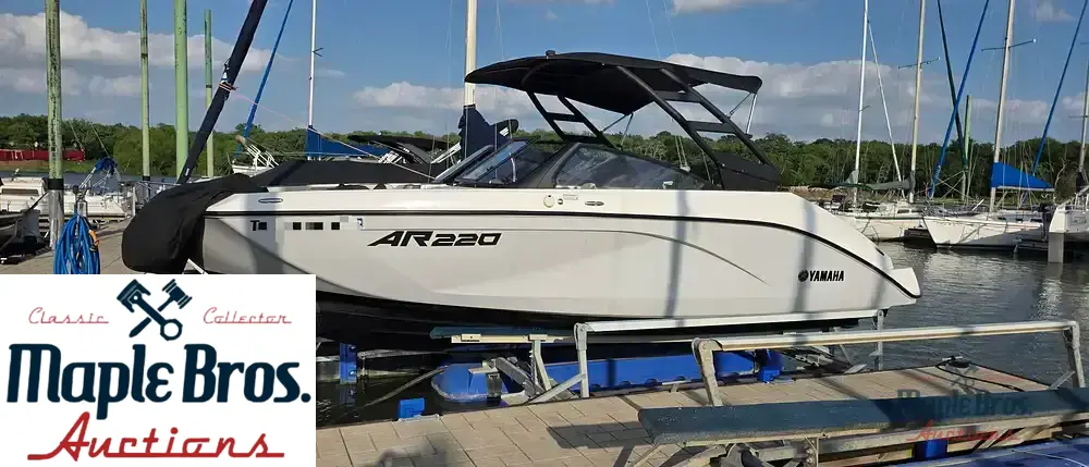 2023 Yamaha AR 220