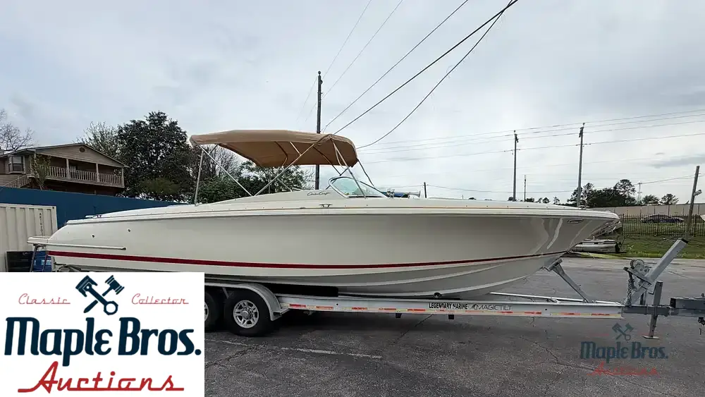 2015 Chris-Craft 32 Launch