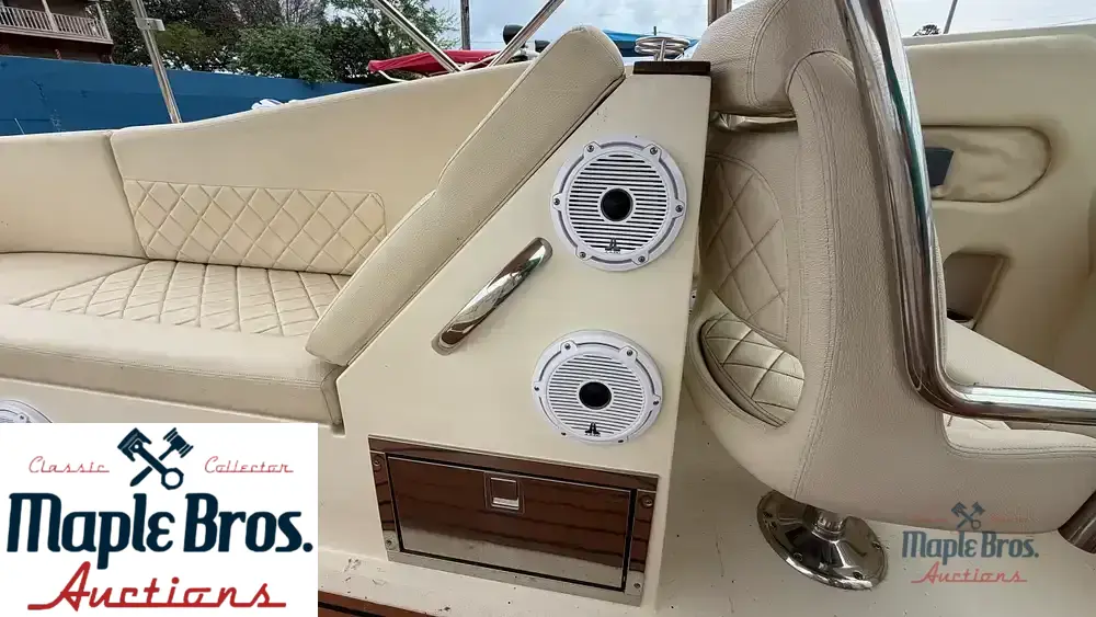 2015 Chris-Craft 32 Launch
