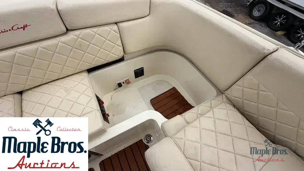 2015 Chris-Craft 32 Launch