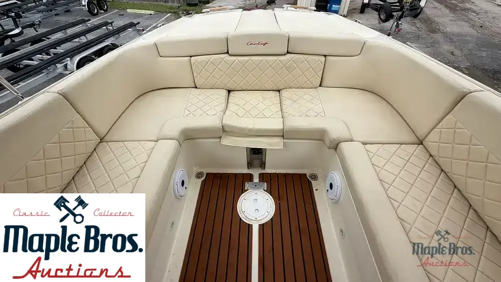 2015 Chris-Craft 32 Launch