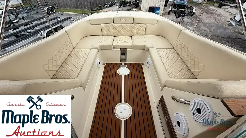 2015 Chris-Craft 32 Launch