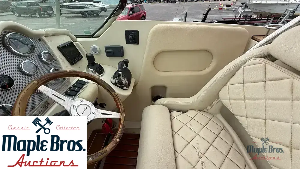 2015 Chris-Craft 32 Launch