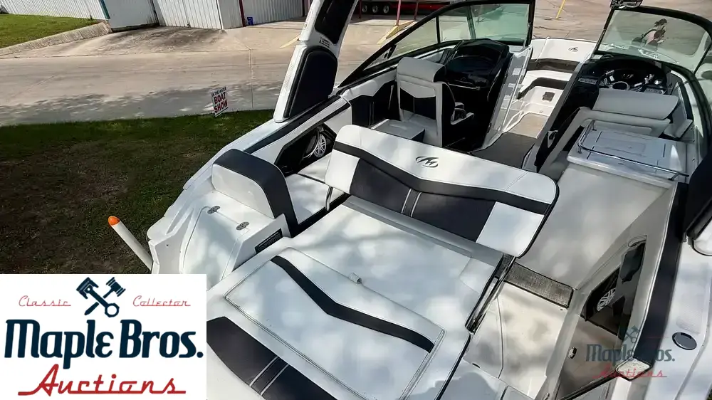 2022 Monterey Elite Series 258 SS