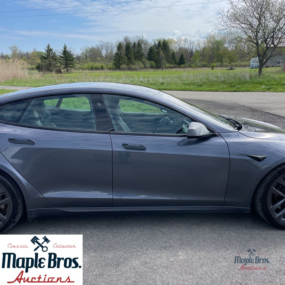 2022 Tesla Model S Base
