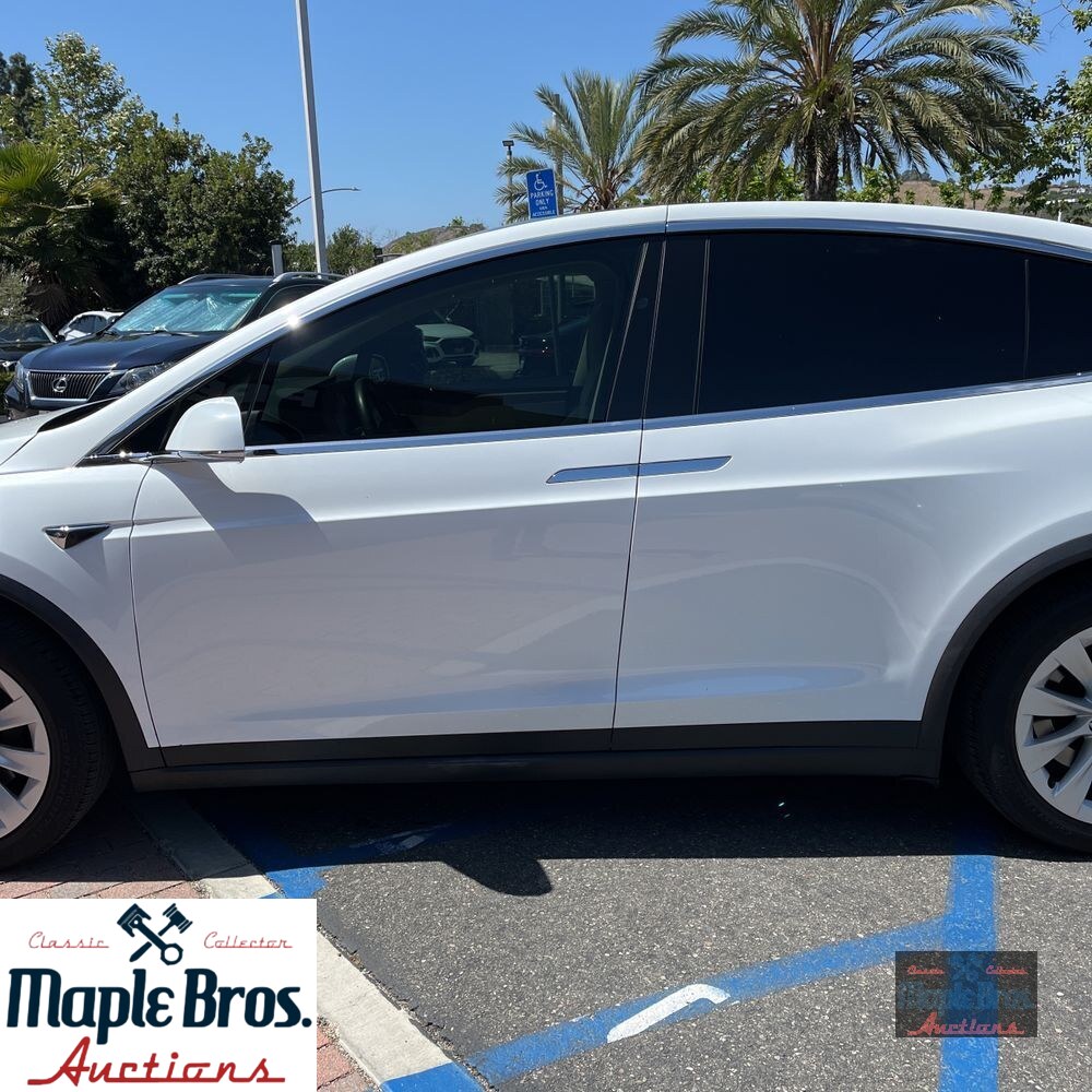 2019 Tesla Model X Standard Range