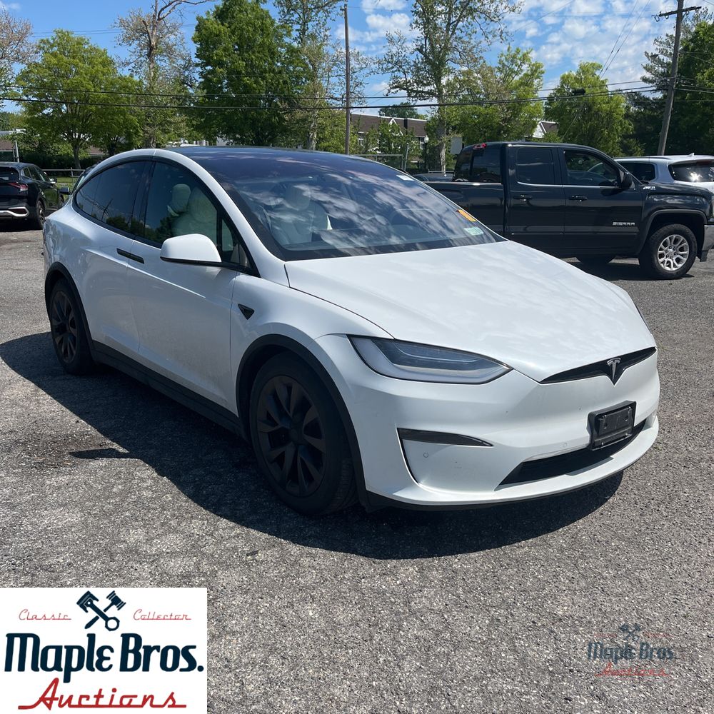 2022 Tesla Model X Base